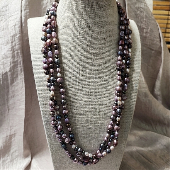 Peacock Freshwater Glass Pearls Gray Purple Lavender Cream Long Strand Necklace - Picture 1 of 9